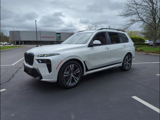 2025 BMW X7 xDrive40i