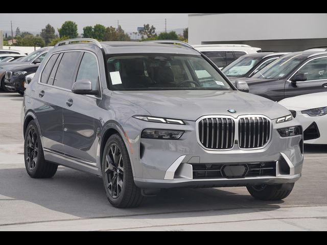 2025 BMW X7 xDrive40i