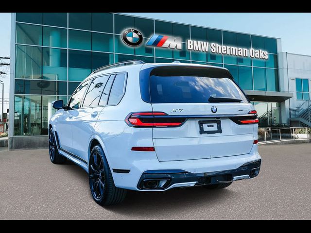 2025 BMW X7 xDrive40i