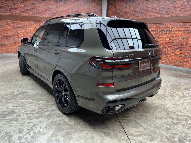 2025 BMW X7 xDrive40i