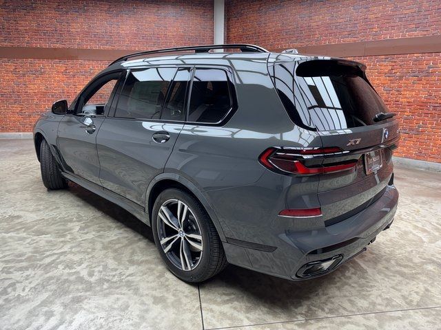 2025 BMW X7 xDrive40i