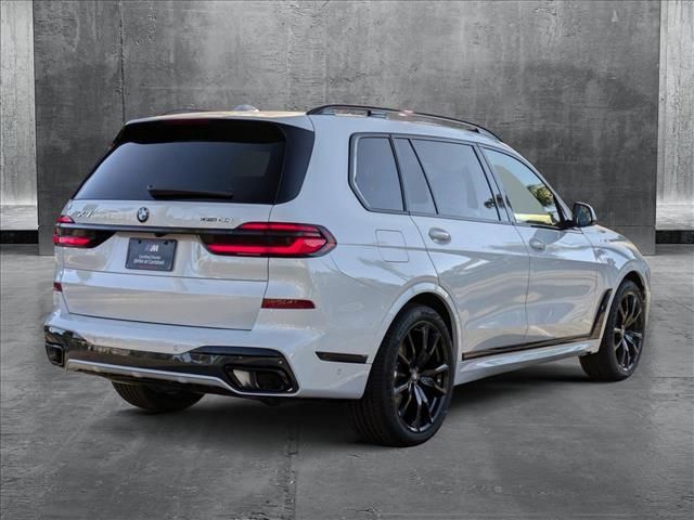 2025 BMW X7 xDrive40i