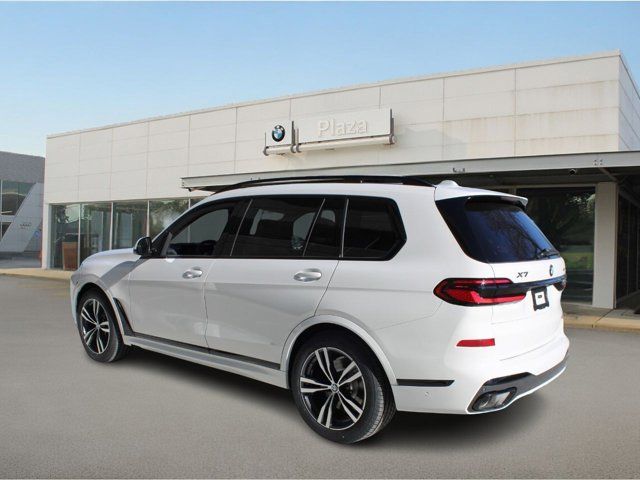 2025 BMW X7 xDrive40i