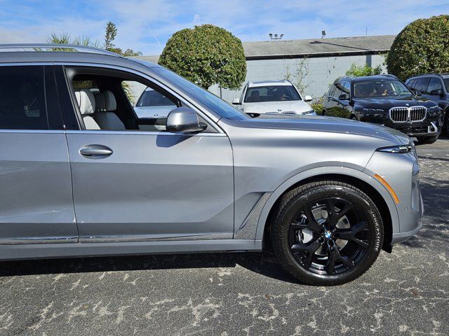 2025 BMW X7 xDrive40i