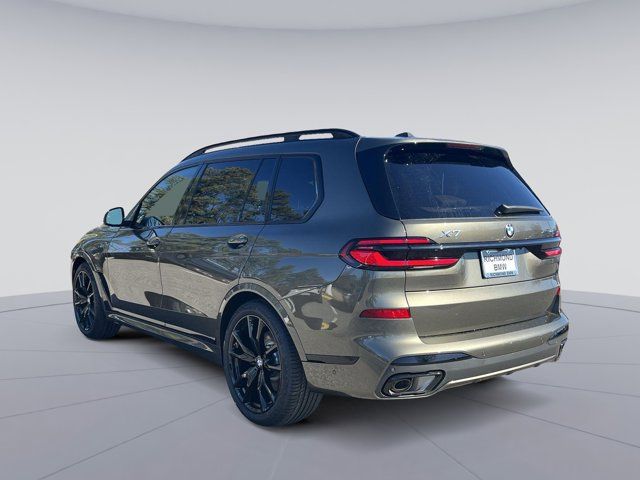 2025 BMW X7 xDrive40i