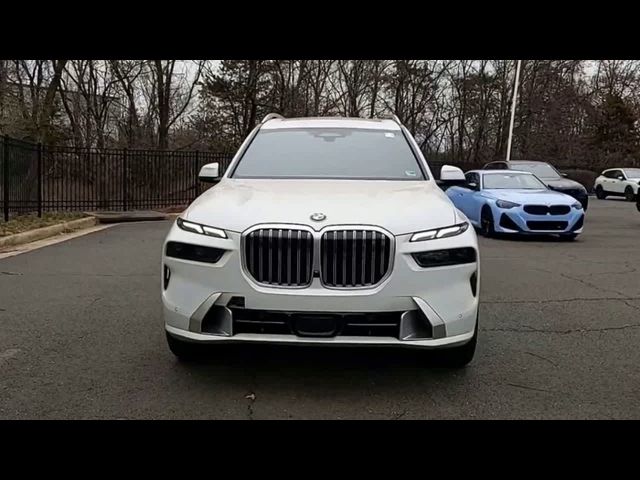 2025 BMW X7 xDrive40i