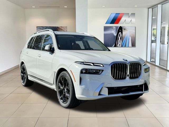 2025 BMW X7 xDrive40i