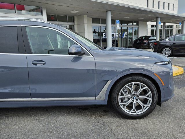 2025 BMW X7 xDrive40i