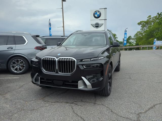 2025 BMW X7 xDrive40i