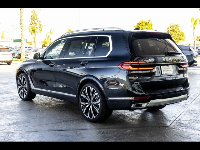 2025 BMW X7 xDrive40i