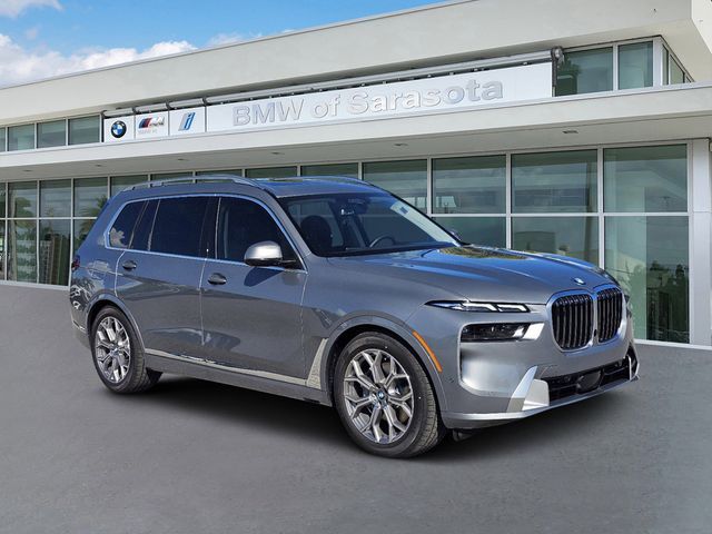 2025 BMW X7 xDrive40i