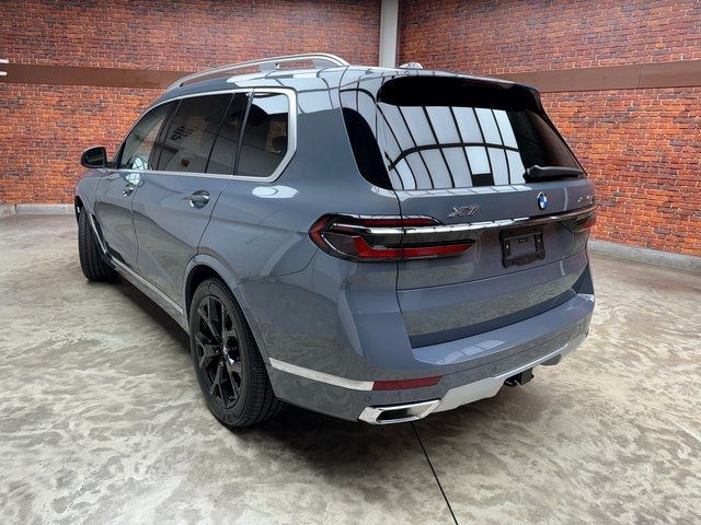 2025 BMW X7 xDrive40i