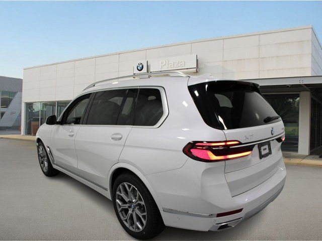 2025 BMW X7 xDrive40i