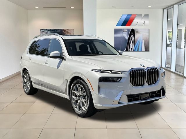 2025 BMW X7 xDrive40i