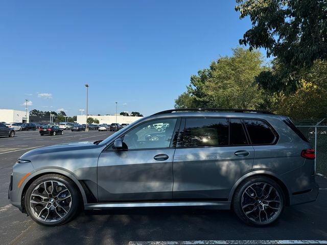 2025 BMW X7 xDrive40i