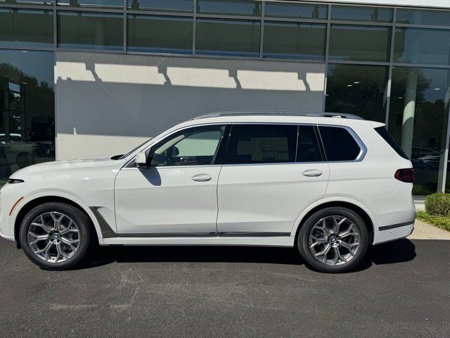 2025 BMW X7 xDrive40i