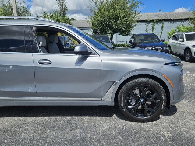 2025 BMW X7 xDrive40i