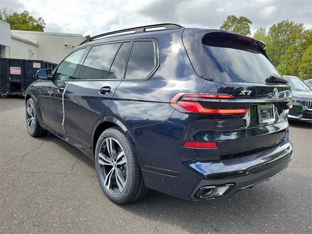 2025 BMW X7 xDrive40i