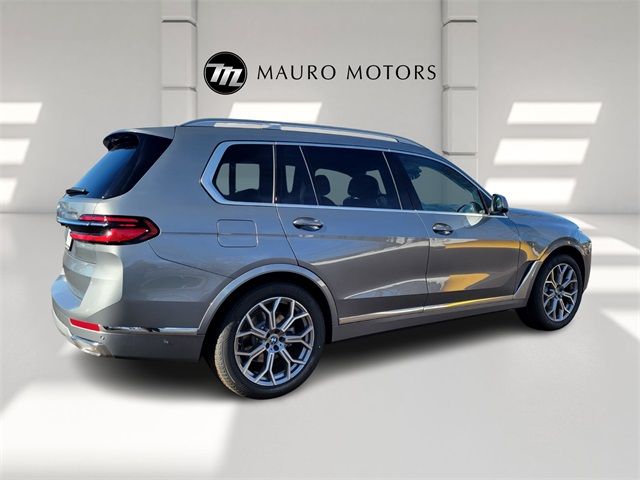 2025 BMW X7 xDrive40i