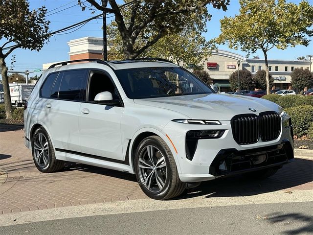 2025 BMW X7 xDrive40i