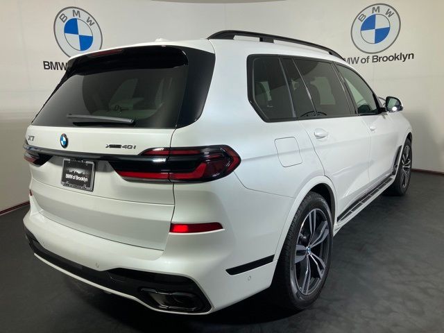 2025 BMW X7 xDrive40i