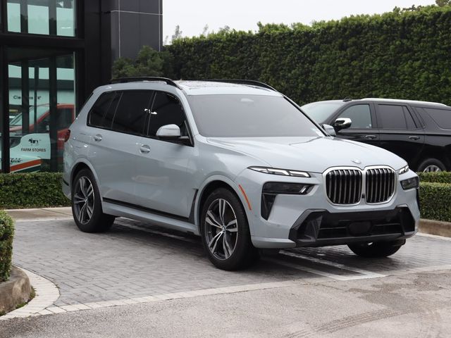 2025 BMW X7 xDrive40i