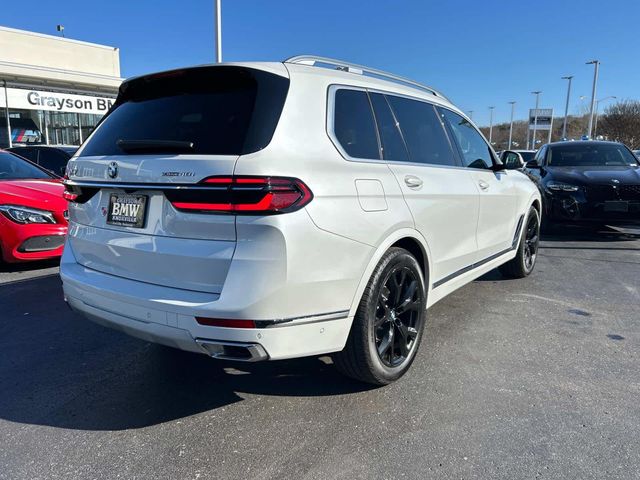 2025 BMW X7 xDrive40i