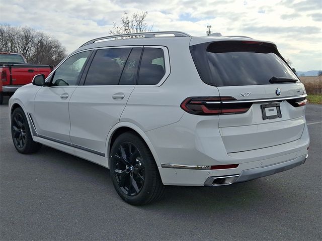 2025 BMW X7 xDrive40i