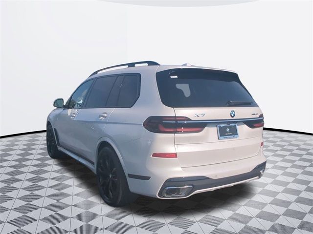 2025 BMW X7 xDrive40i