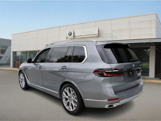 2025 BMW X7 xDrive40i