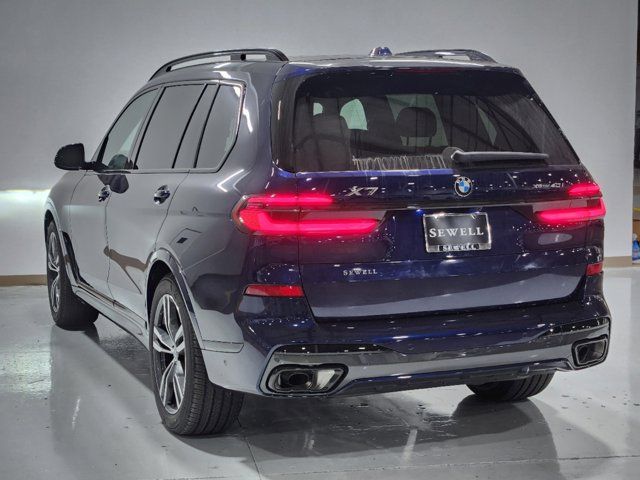 2025 BMW X7 xDrive40i