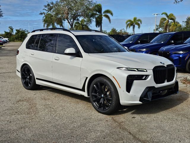 2025 BMW X7 xDrive40i