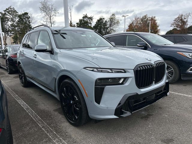 2025 BMW X7 xDrive40i