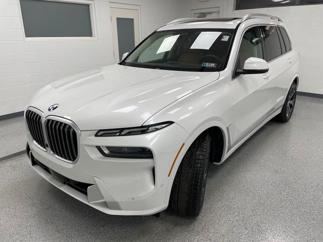 2025 BMW X7 xDrive40i