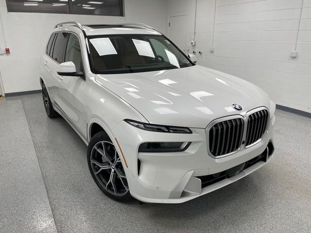 2025 BMW X7 xDrive40i