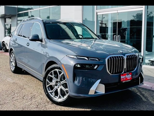 2025 BMW X7 xDrive40i