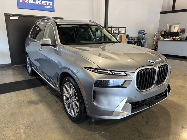2025 BMW X7 xDrive40i