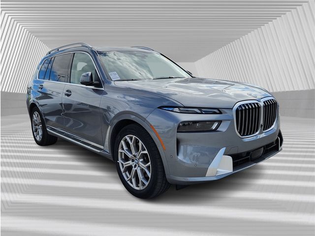 2025 BMW X7 xDrive40i