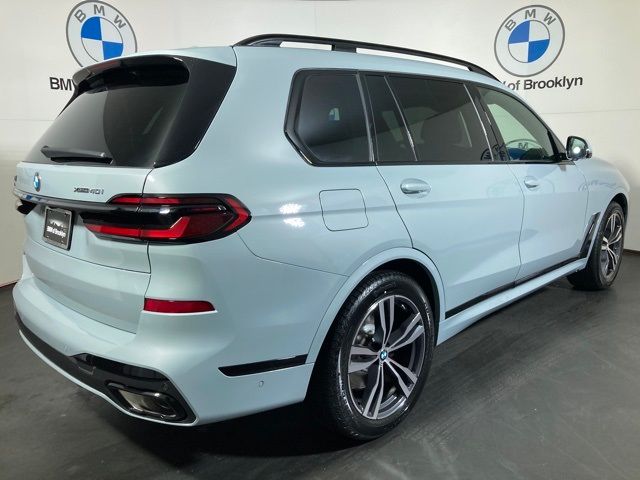 2025 BMW X7 xDrive40i