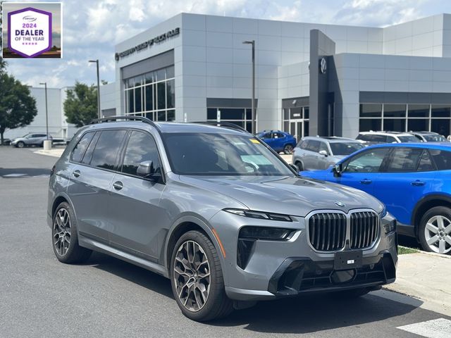 2025 BMW X7 xDrive40i