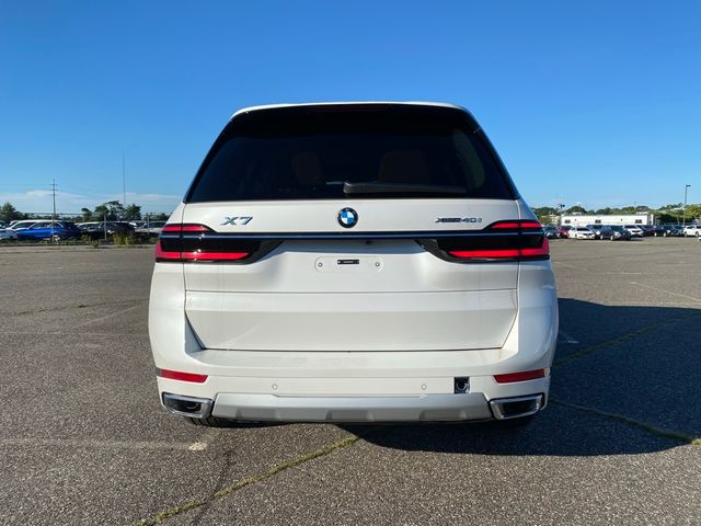 2025 BMW X7 xDrive40i