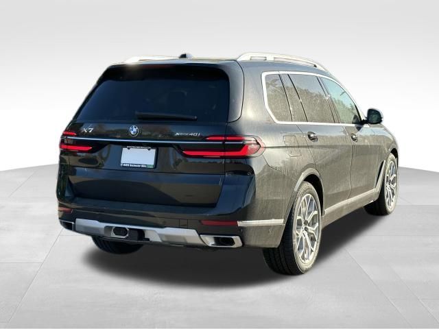 2025 BMW X7 xDrive40i