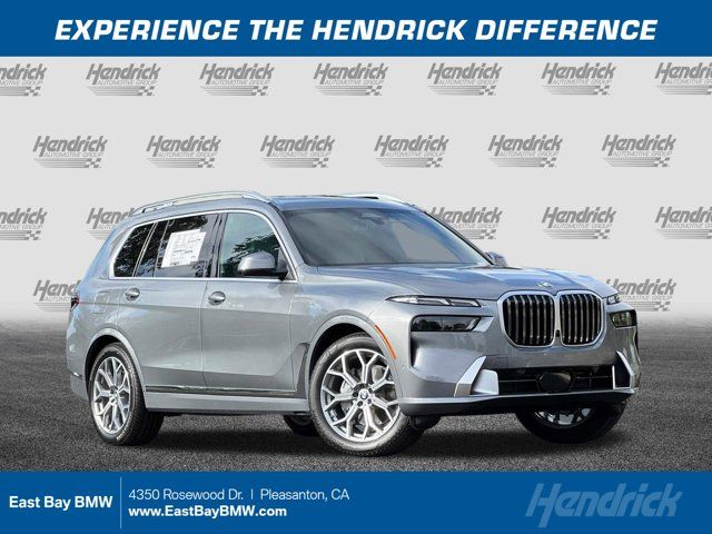 2025 BMW X7 xDrive40i