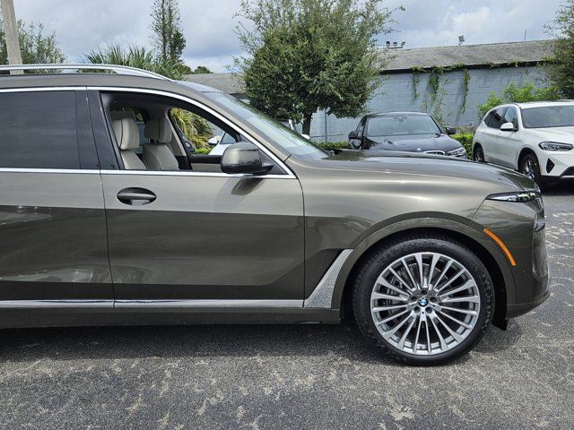 2025 BMW X7 xDrive40i