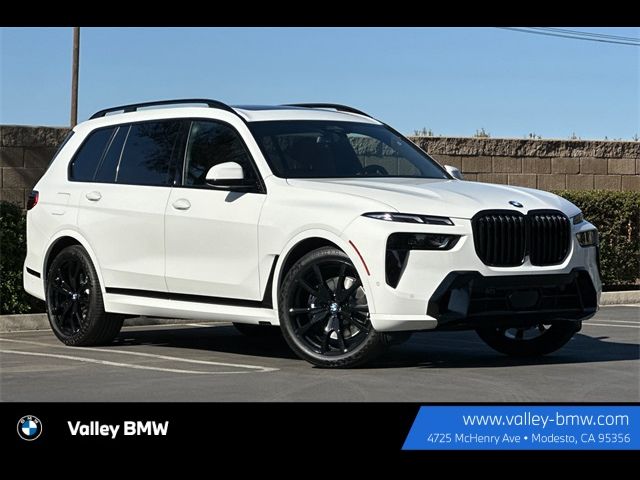 2025 BMW X7 xDrive40i