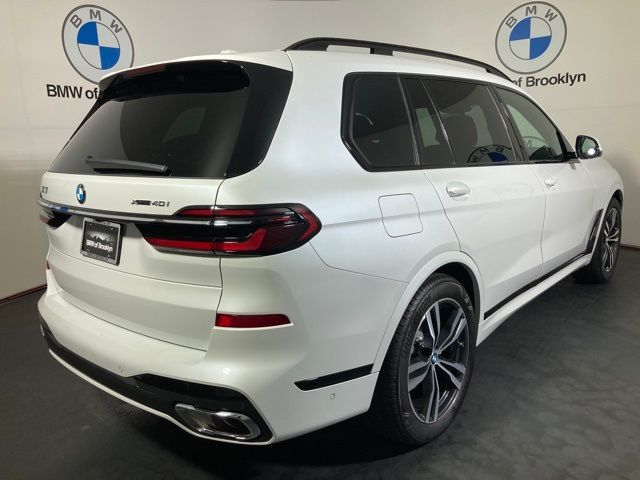 2025 BMW X7 xDrive40i