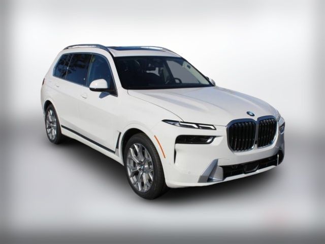 2025 BMW X7 xDrive40i