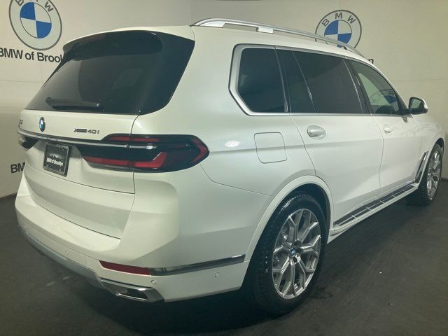 2025 BMW X7 xDrive40i