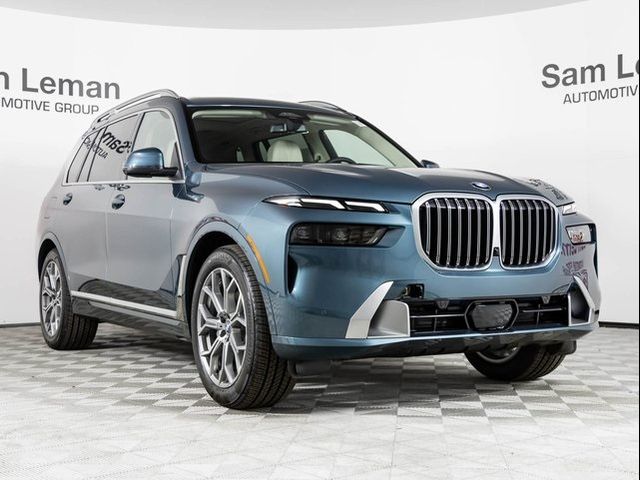 2025 BMW X7 xDrive40i