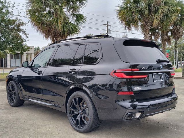 2025 BMW X7 xDrive40i